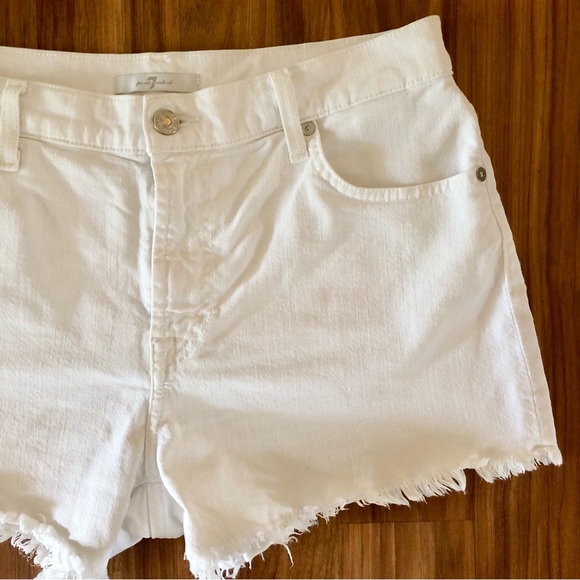 7 For All Man Kind White Denim Shorts - Size 29 - Picture 3 of 15
